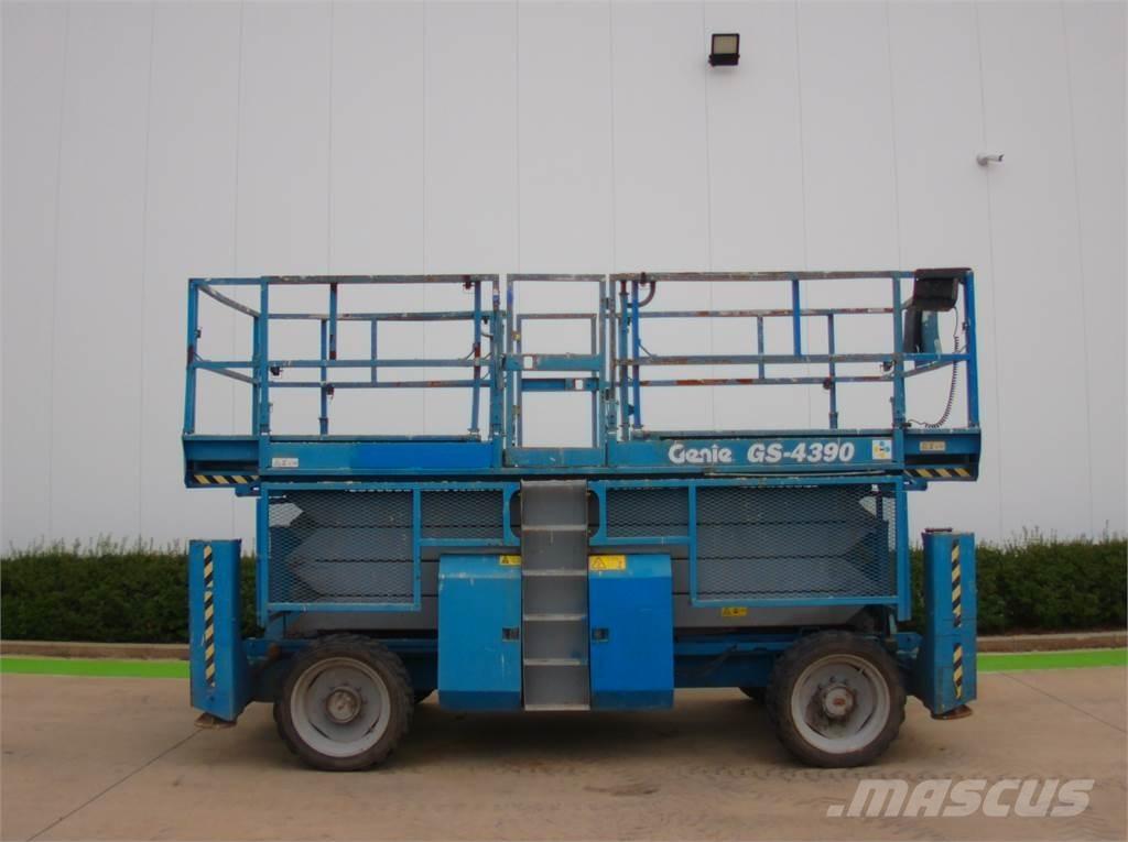 Genie GS4390RT 剪式升降機