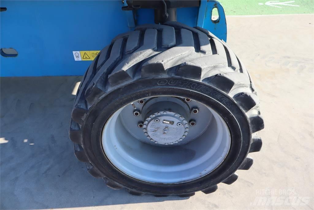 Genie S85 伸縮臂高空作業車