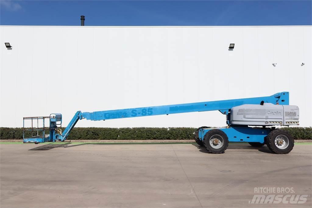 Genie S85 伸縮臂高空作業車