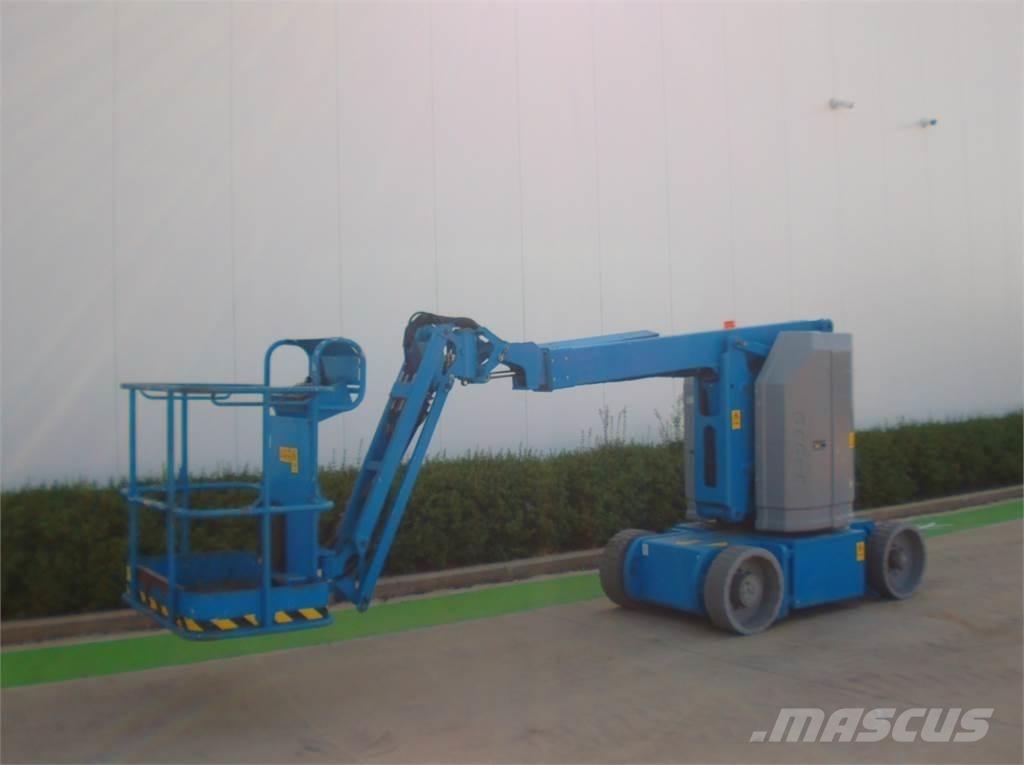 Genie Z30-20NRJ 曲臂高空作業車