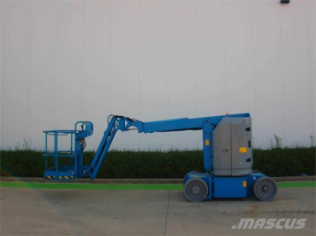 Genie Z30-20NRJ 曲臂高空作業車