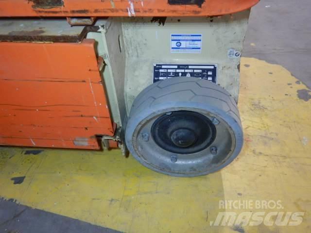 JLG 1230ES 垂直升降工作台
