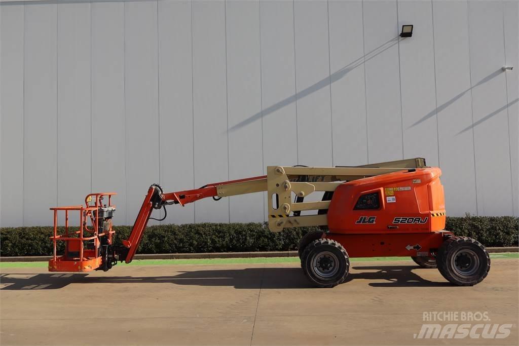 JLG 520AJ 曲臂高空作業車