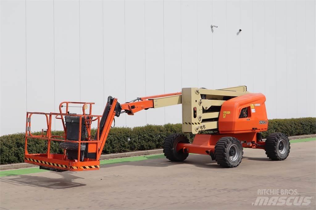 JLG 520AJ 曲臂高空作業車