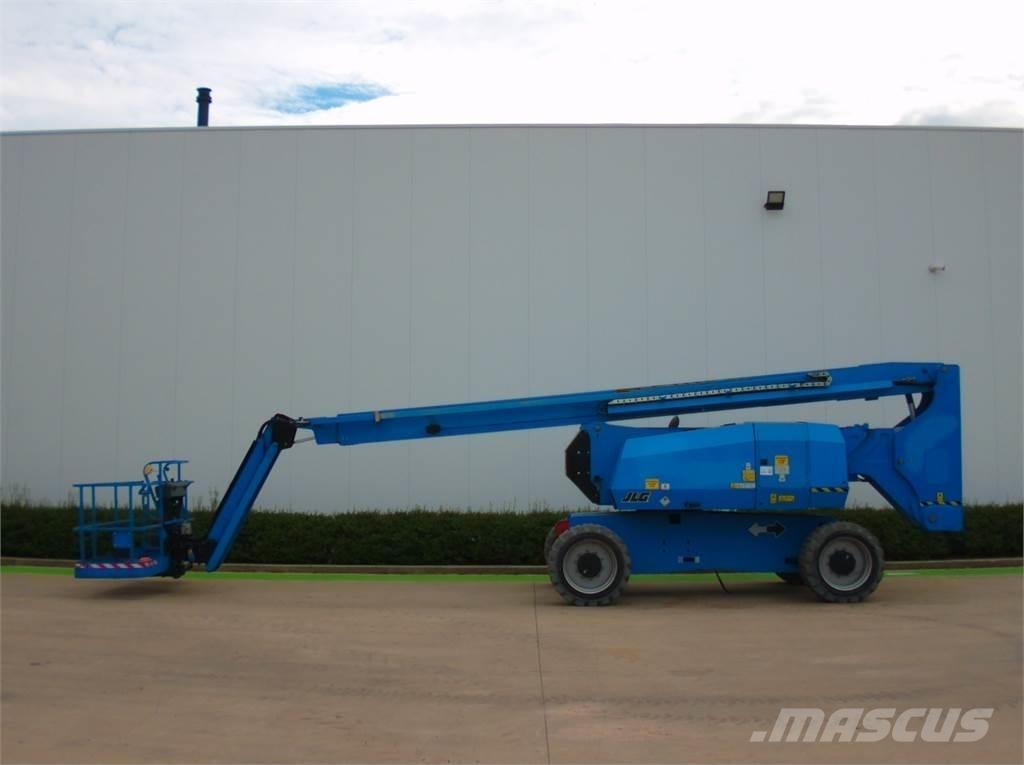JLG H800AJ 曲臂高空作業車