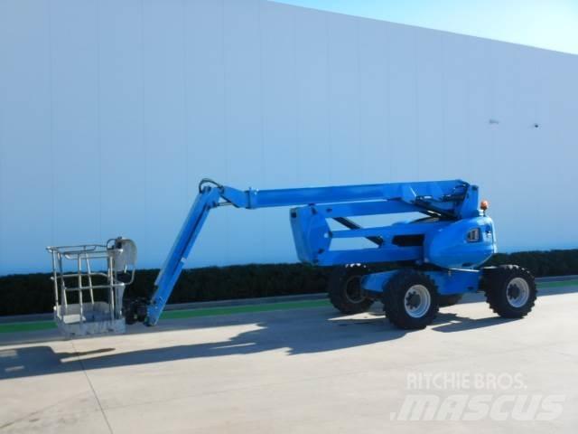 Manitou 200ATJ 曲臂高空作業車