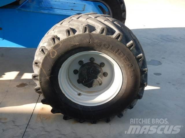Manitou 200ATJ 曲臂高空作業車