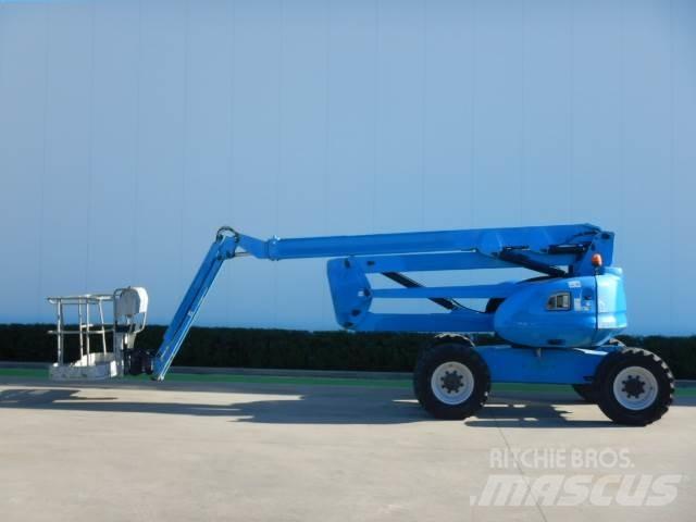 Manitou 200ATJ 曲臂高空作業車