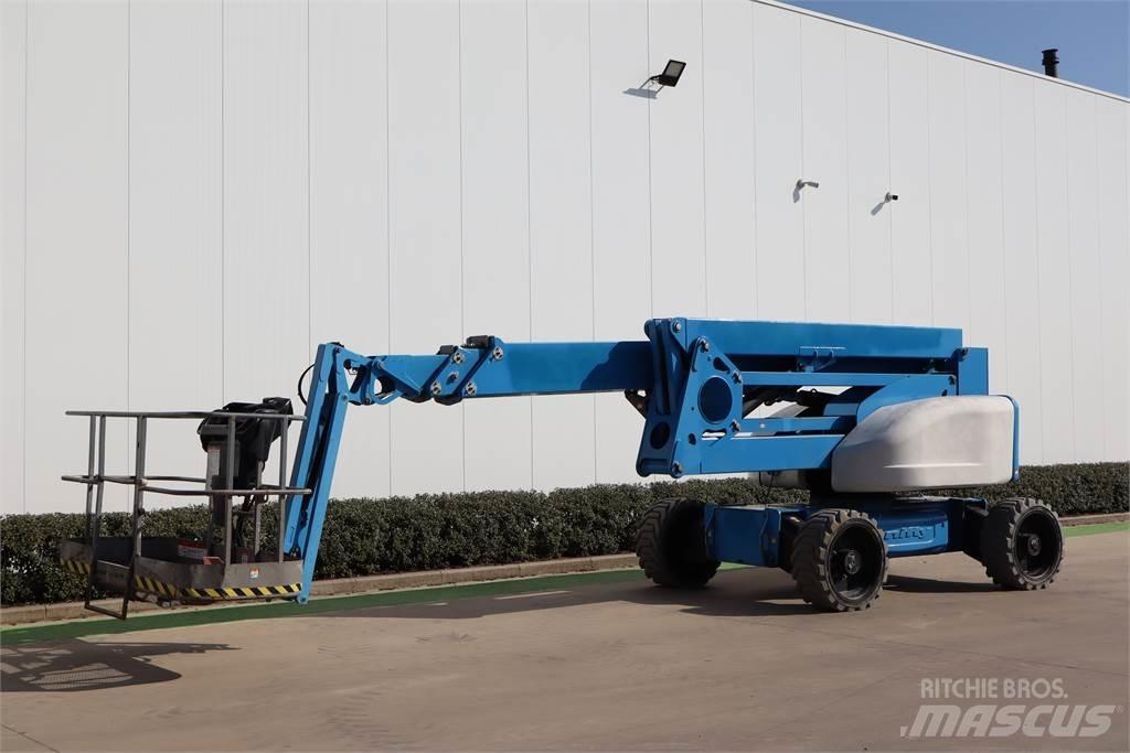 Niftylift HR28 曲臂高空作業車