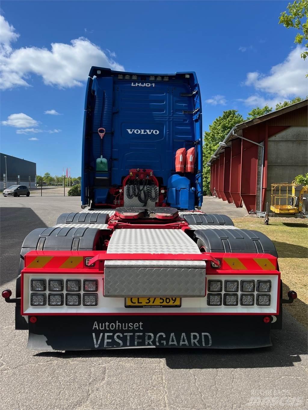 Volvo FH500 TC 6x2 曳引機組件