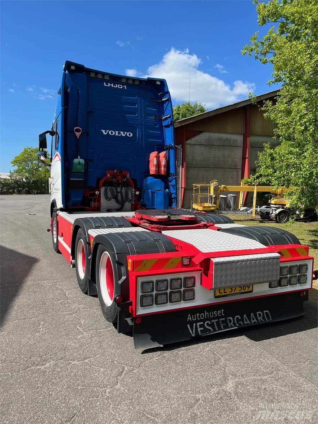 Volvo FH500 TC 6x2 曳引機組件