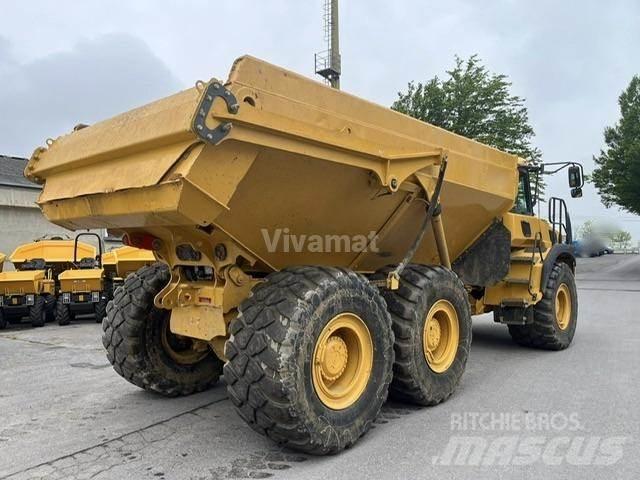 Bell B30E 鉸接式起吊車