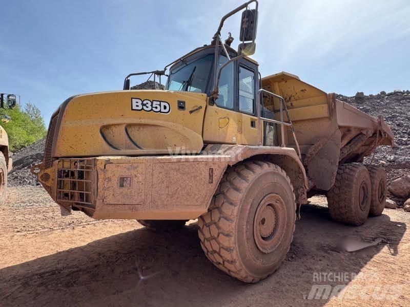 Bell B35D 鉸接式起吊車