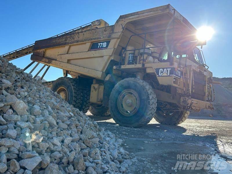 CAT 771D 剛性傾卸卡車