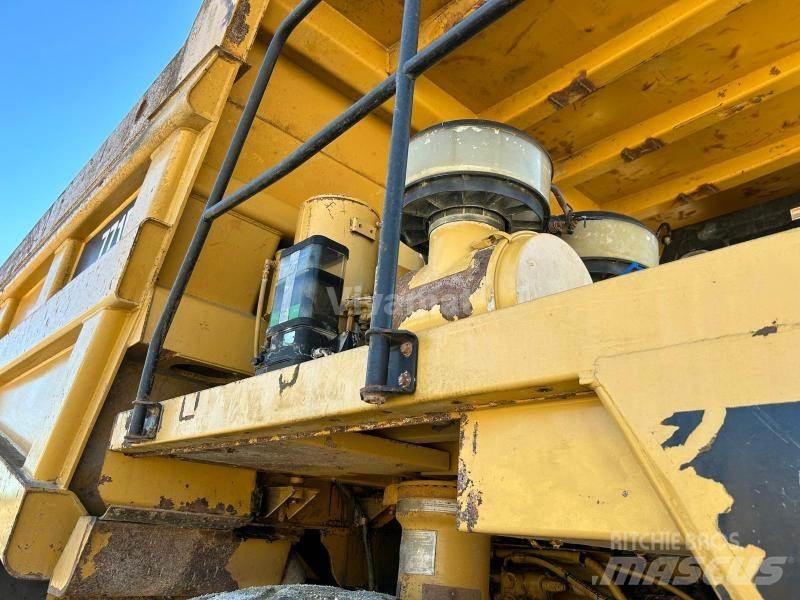 CAT 771D 剛性傾卸卡車