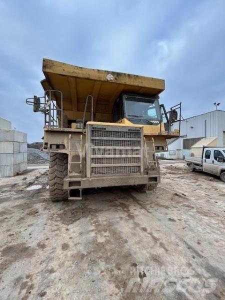 Komatsu HD605-7 剛性傾卸卡車