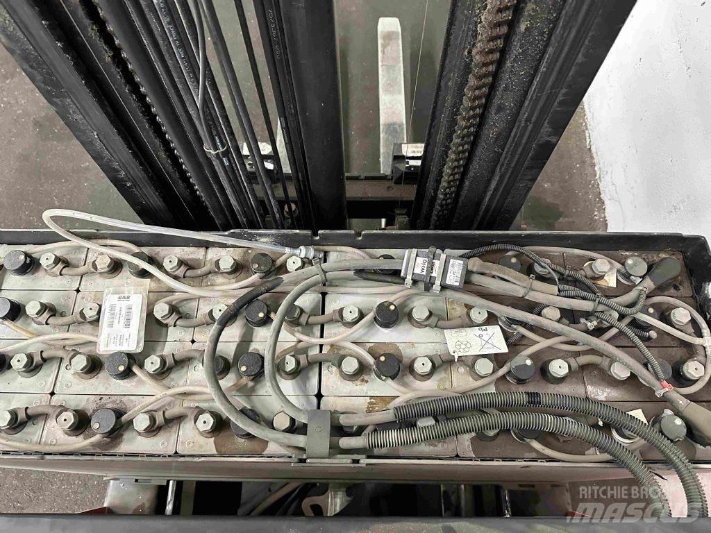 BT RRE 140 - TRIPLEX 9 m 前伸式堆高機(叉車)
