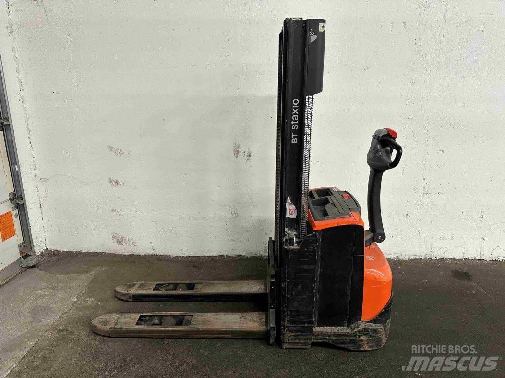 BT SWE 100 行走控制式堆積機