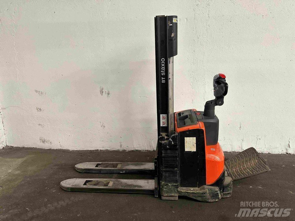 BT SWE 100 行走控制式堆積機