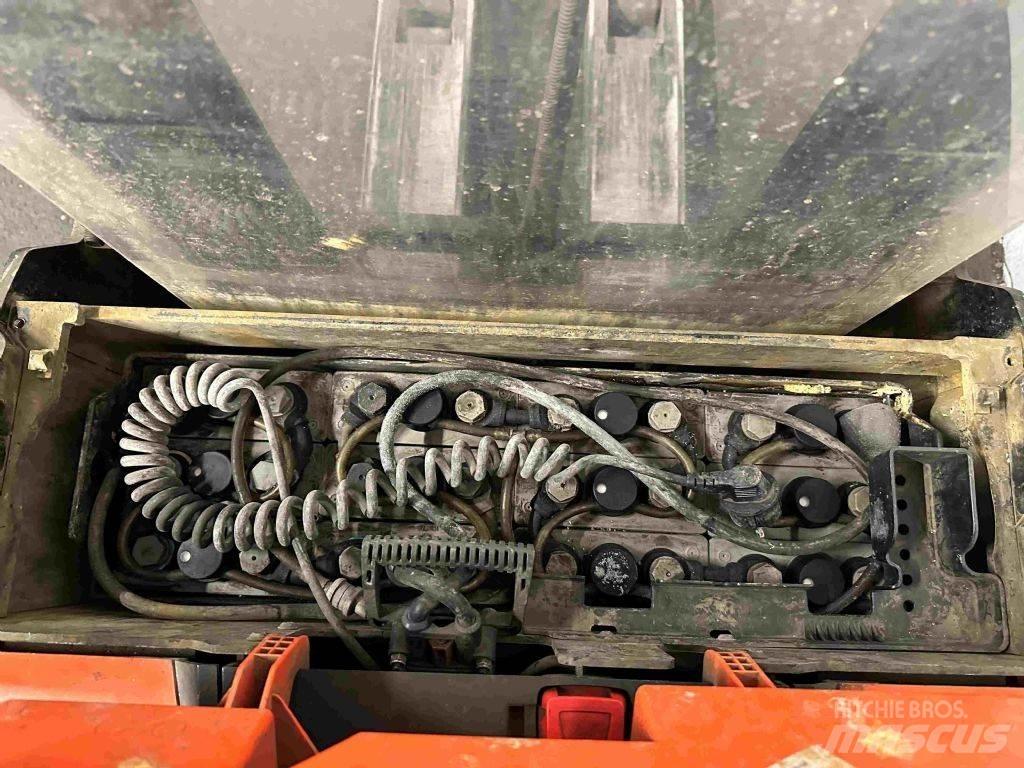 BT SWE 100 行走控制式堆積機