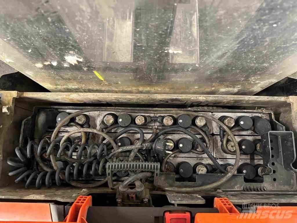 BT SWE 100 行走控制式堆積機
