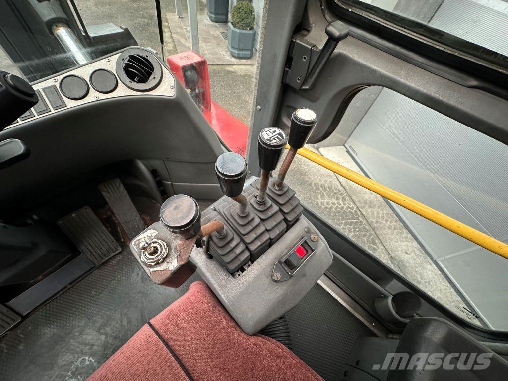 Kalmar DCE 160-12 柴油卡車