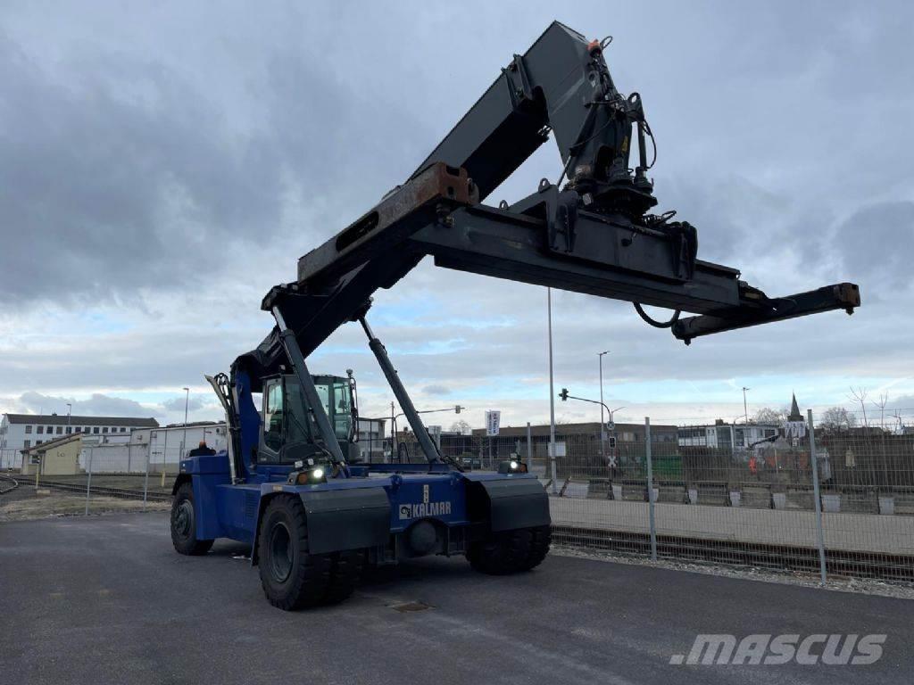 Kalmar DRG100-54S6 前伸型堆積機