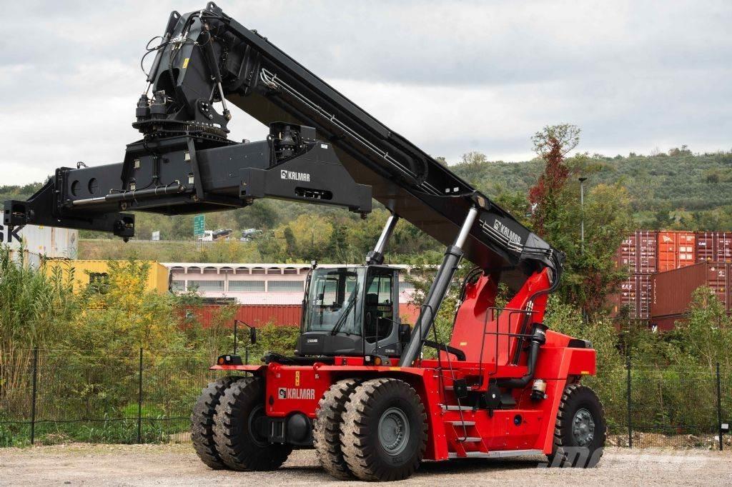Kalmar DRG450-60S5M 前伸型堆積機