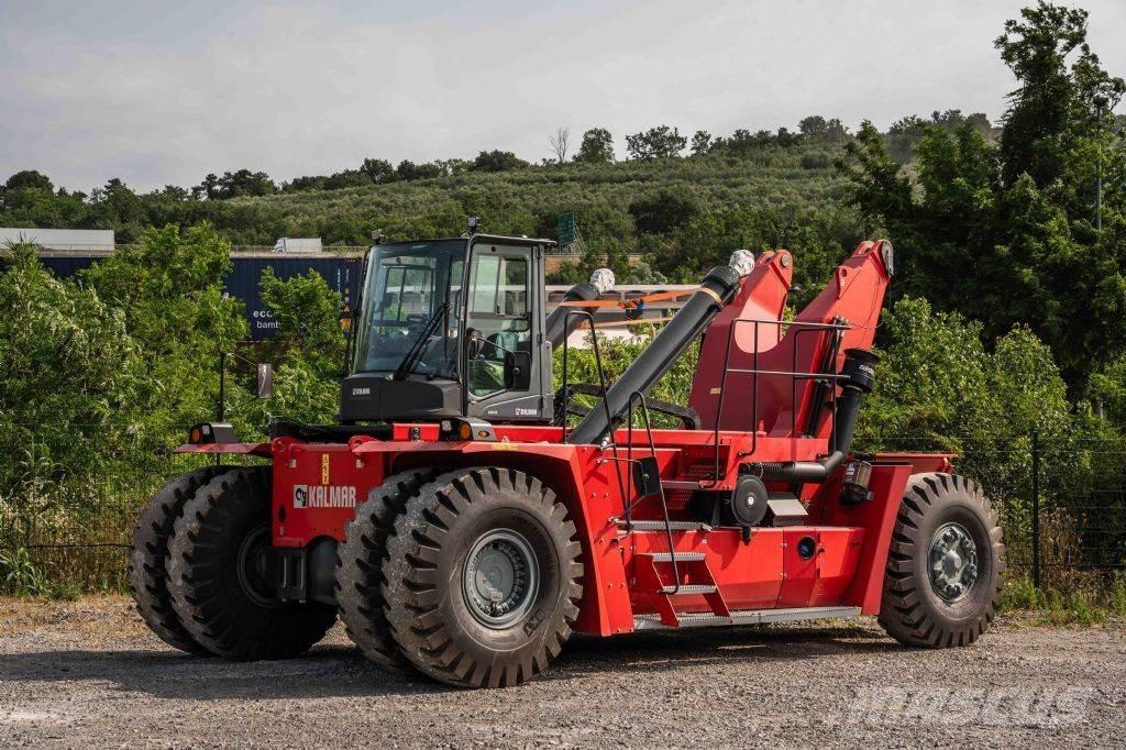 Kalmar DRG450-60S5M 前伸型堆積機