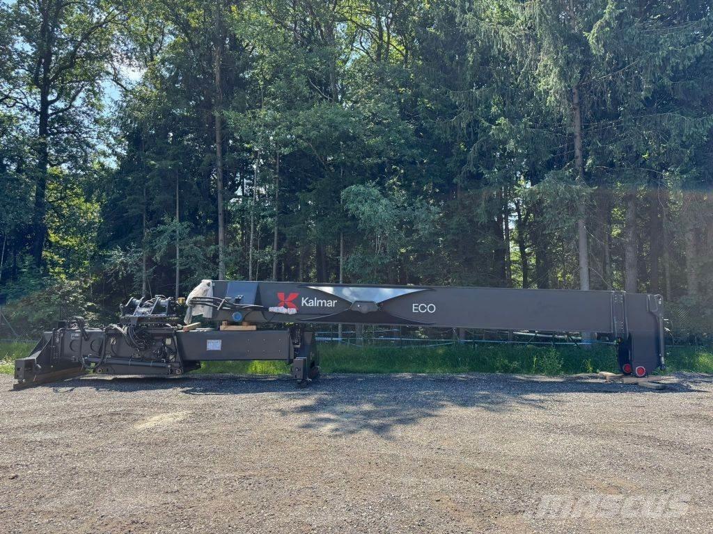 Kalmar DRG450-60S5ME 前伸型堆積機
