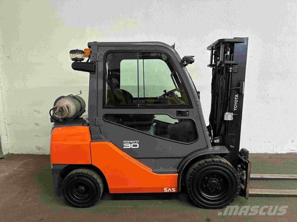Toyota 02-8FGF30 液化石油氣LPG卡車