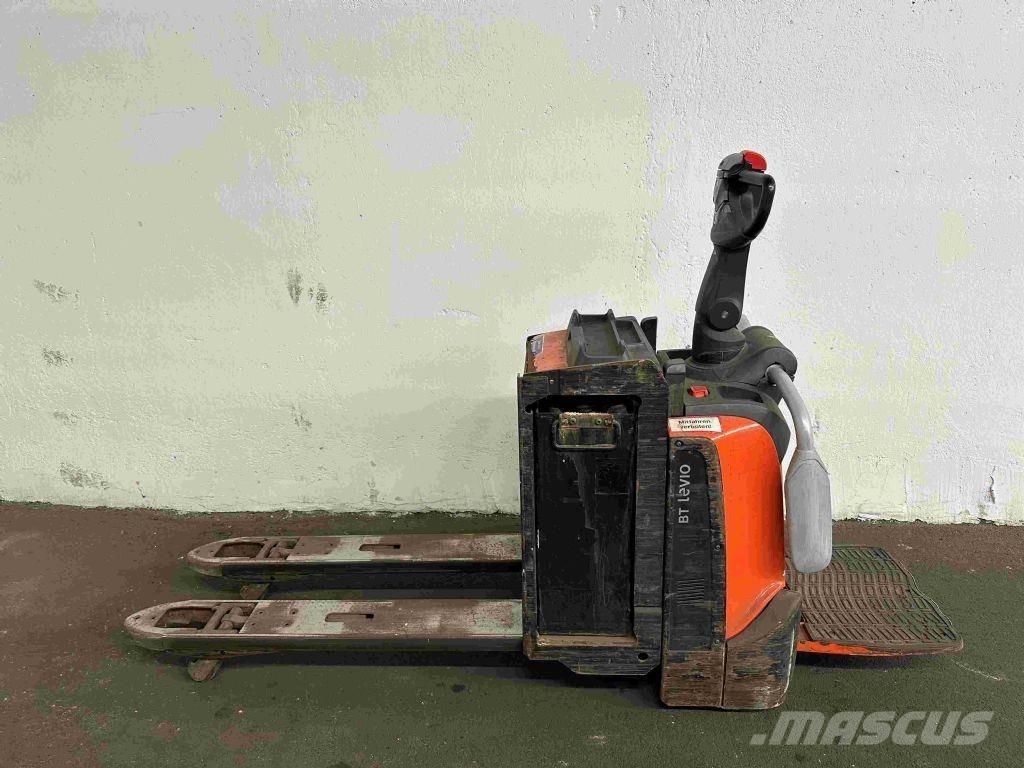 Toyota LPE 200 低架升降機