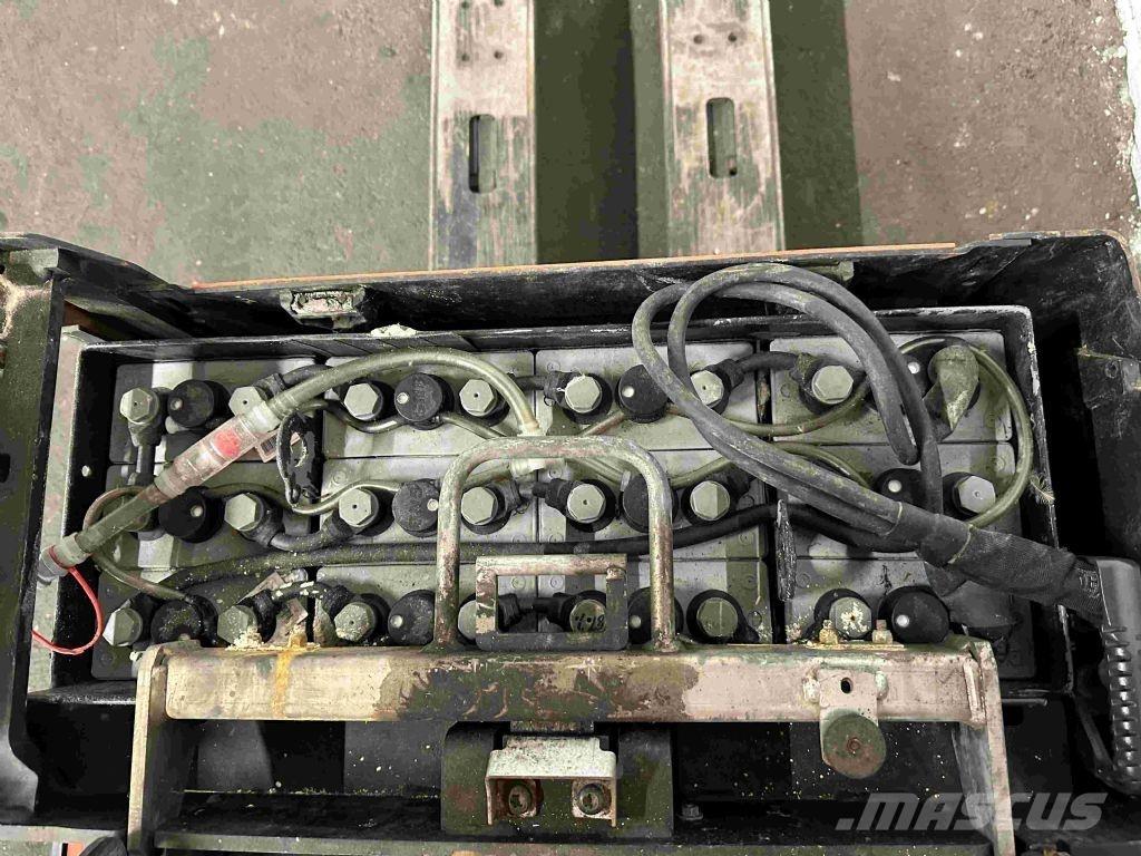 Toyota LPE 200 低架升降機