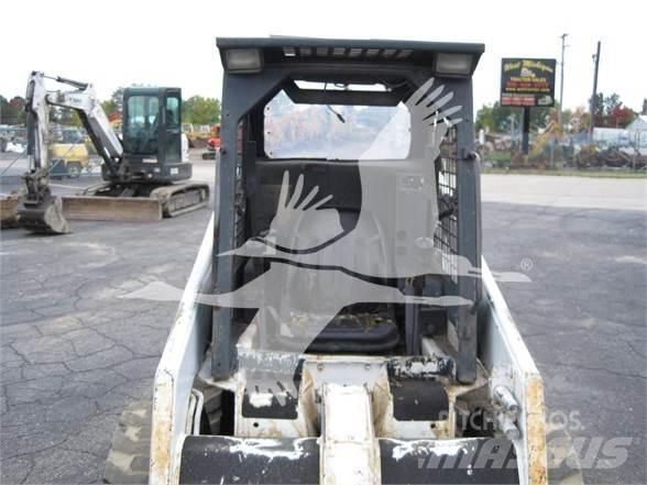 Bobcat 751 滑移轉向裝載機