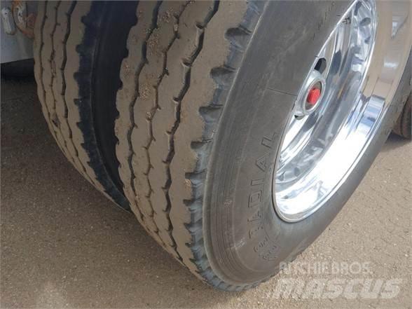  TYTAL 罐體半拖車