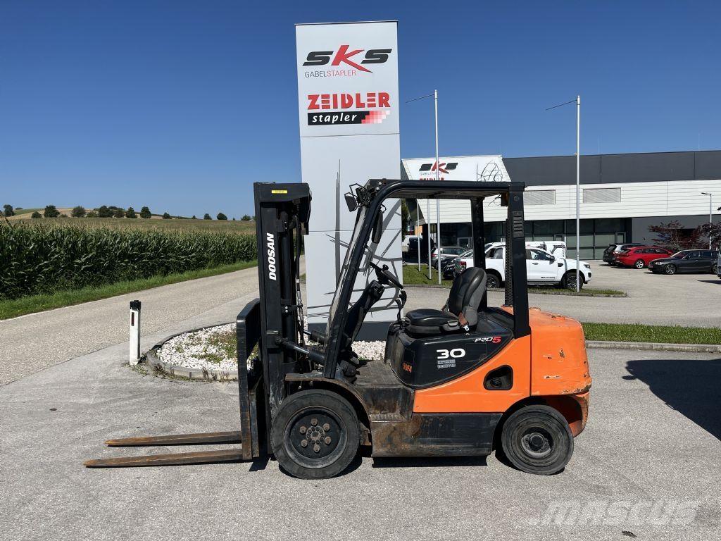 Doosan D30S-5 柴油卡車