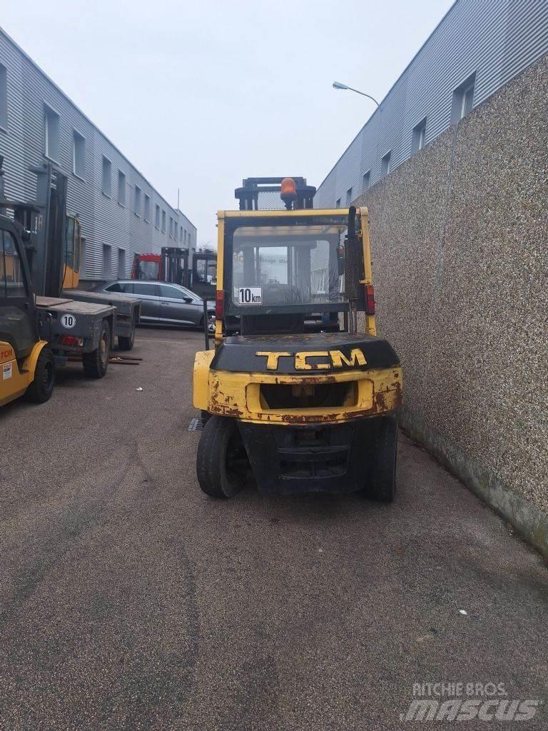 TCM FD40Z7 柴油卡車
