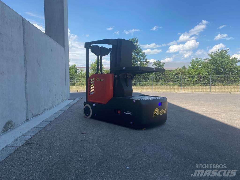 EP JX0 高舉式裝載機