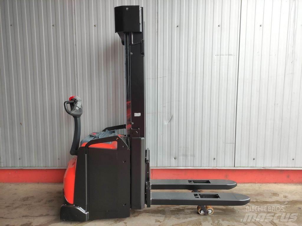 BT SWE160L 行走控制式堆積機