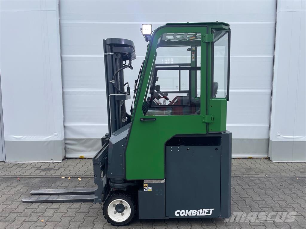 Combilift CBE 2500 鏟裝機