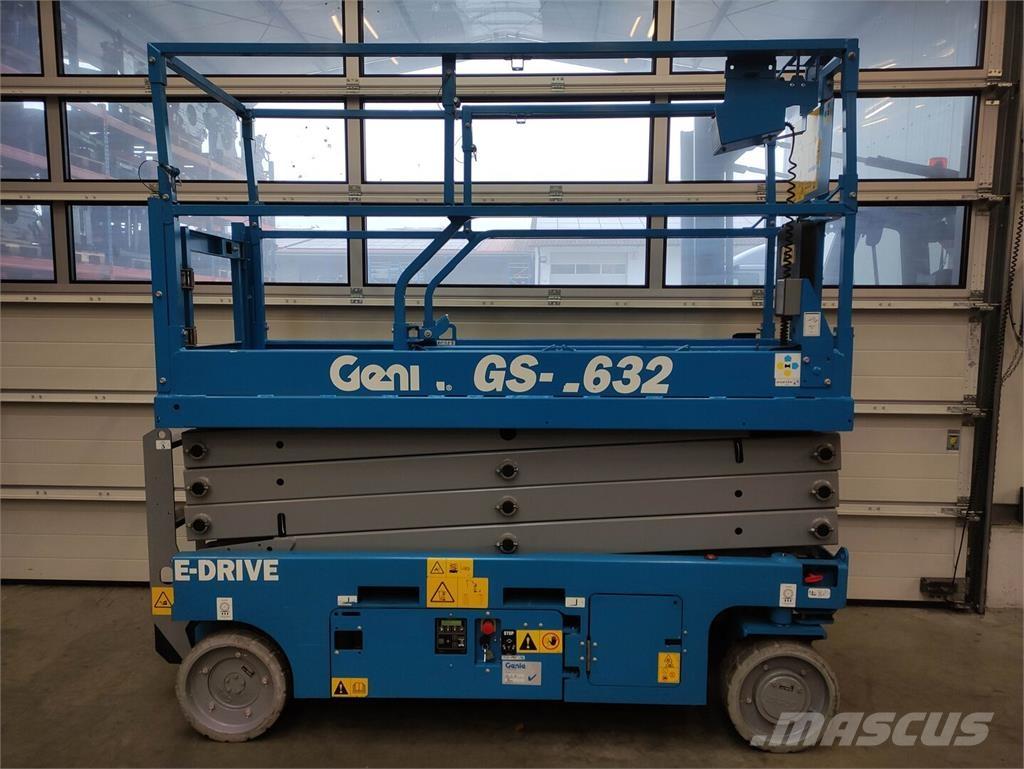 Genie GS2632 剪式升降機