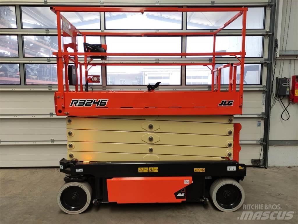 JLG R3246 剪式升降機