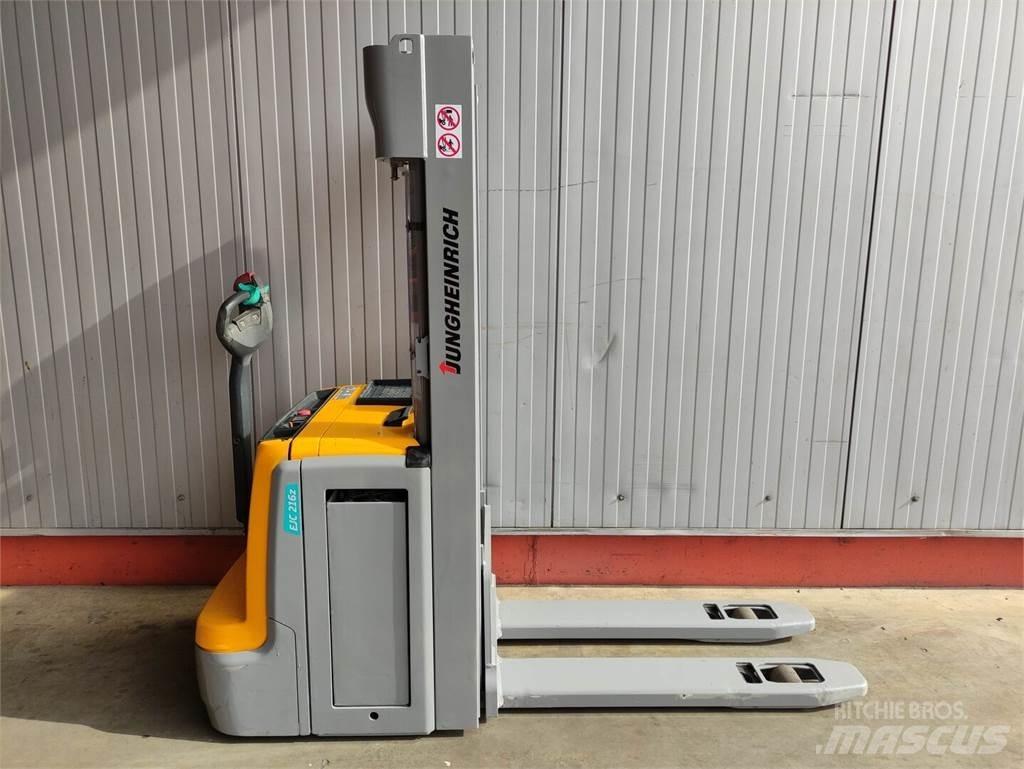 Jungheinrich EJC216z 行走控制式堆積機