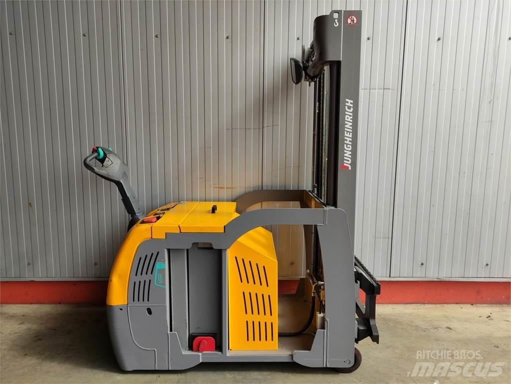 Jungheinrich EJG216 行走控制式堆積機