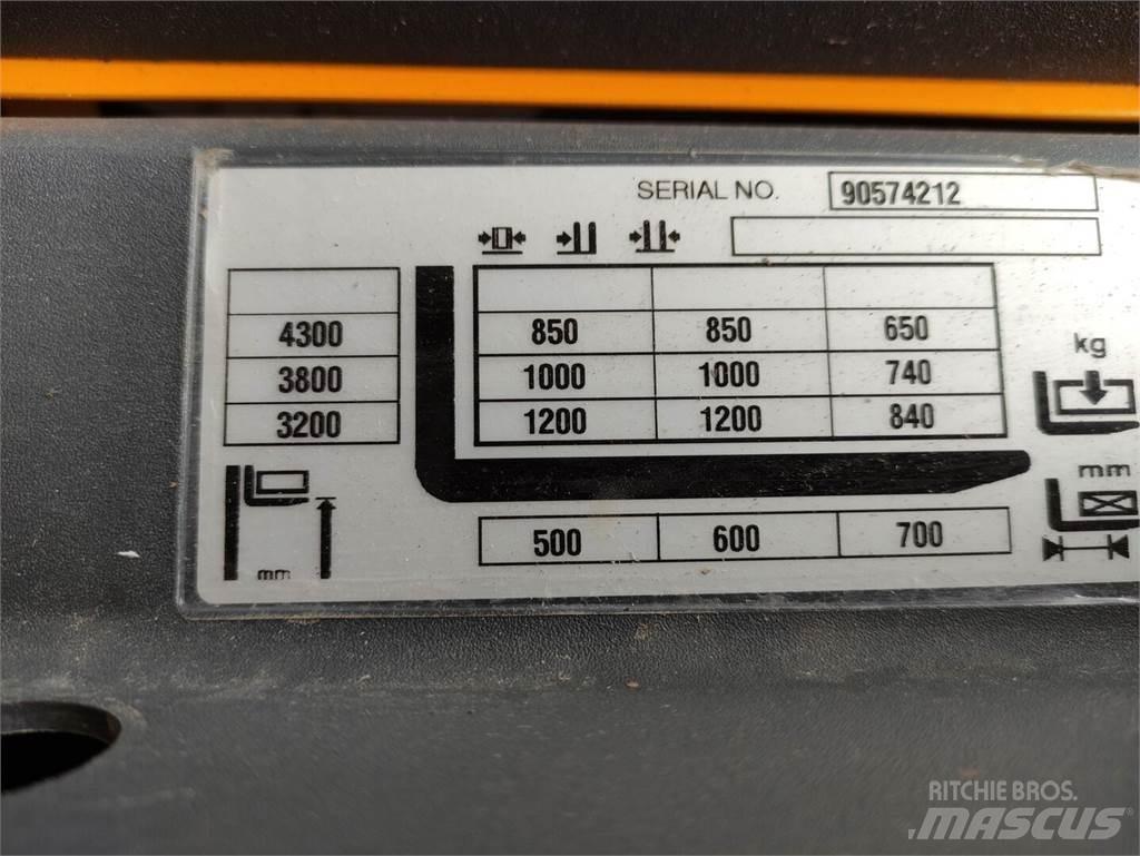 Jungheinrich ERC 212 行走控制式堆積機