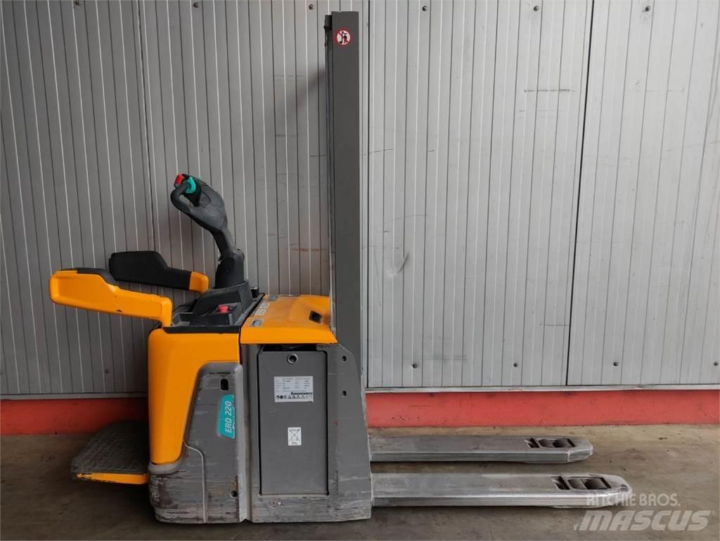 Jungheinrich ERD220 行走控制式堆積機