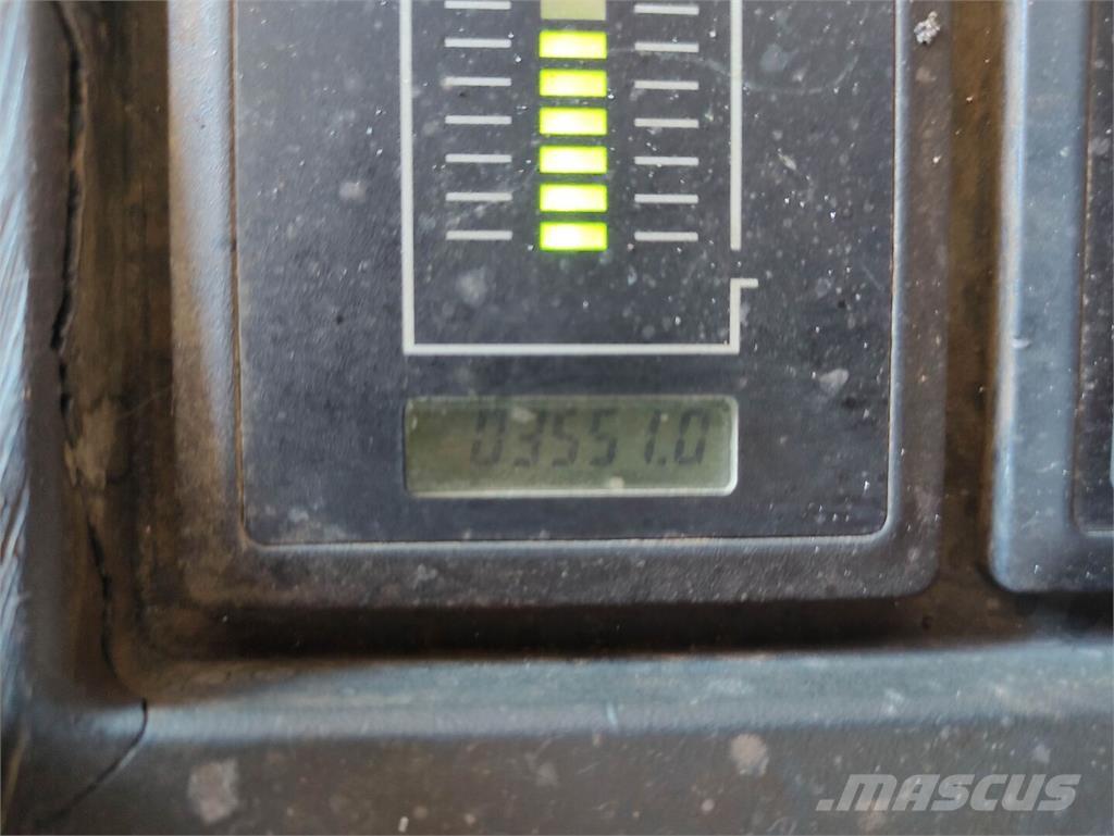 Jungheinrich ERE 120 低架升降機