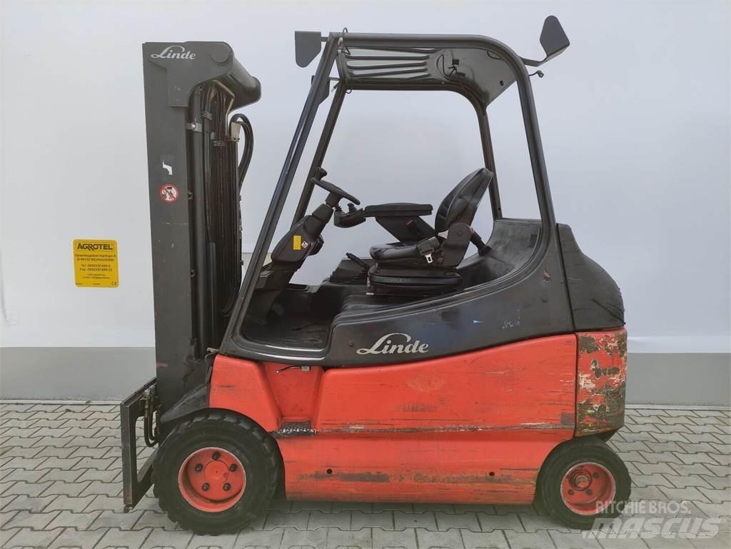 Linde E30/03/600-336 電動堆高機