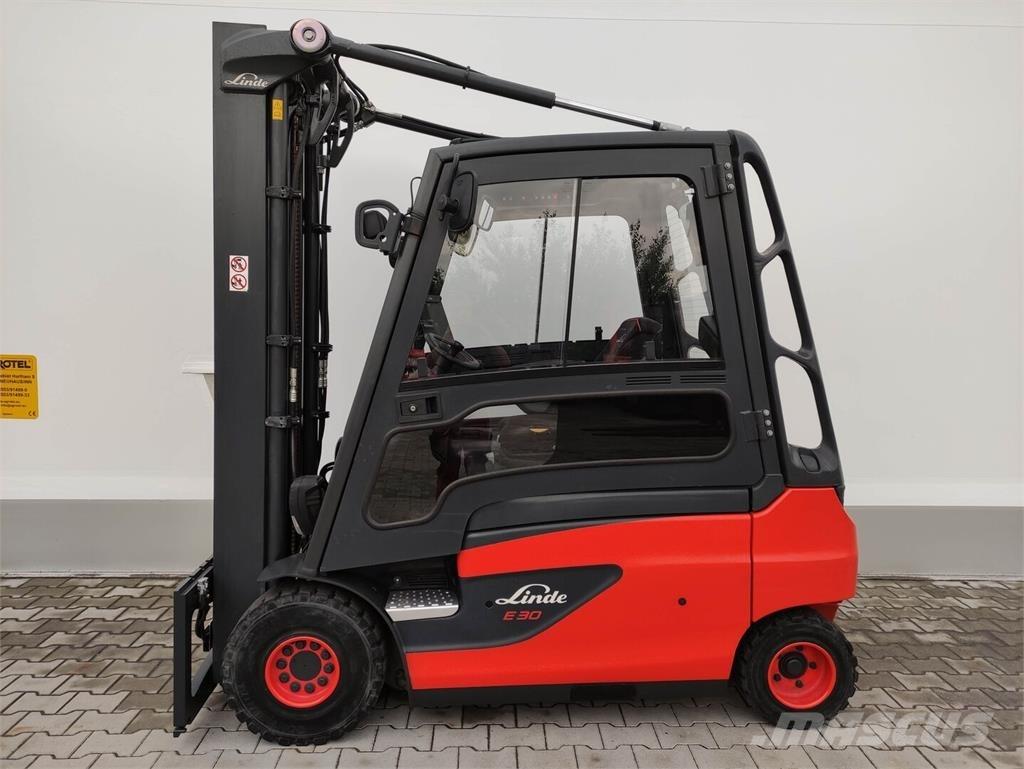 Linde E30L/387 (LACK NEU) 電動堆高機