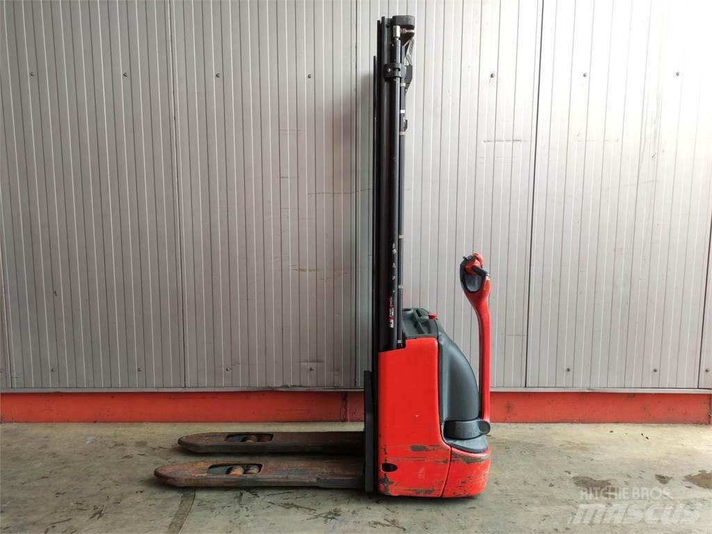 Linde L12 行走控制式堆積機